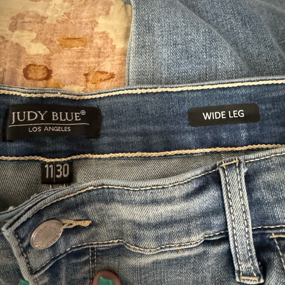 Judy Blue Jeans. Great Condition. 11/30 Wide Leg